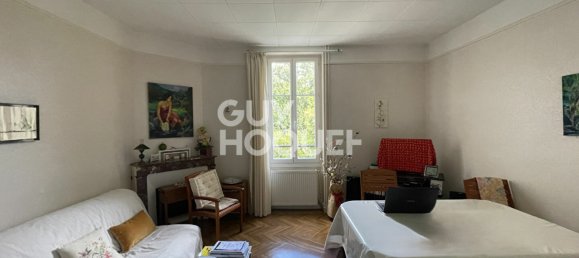 2 bedrooms House in Bourges, France No. 233889 2