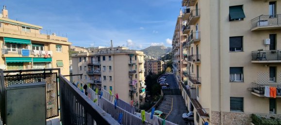 3 rooms Apartment in Genoa, Italy No. 231923 4
