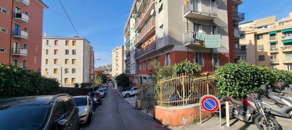 3 rooms Apartment in Genoa, Italy No. 231923 7