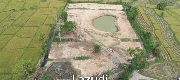  Commercial property in Chiang Mai, Thailand No. 13989 2