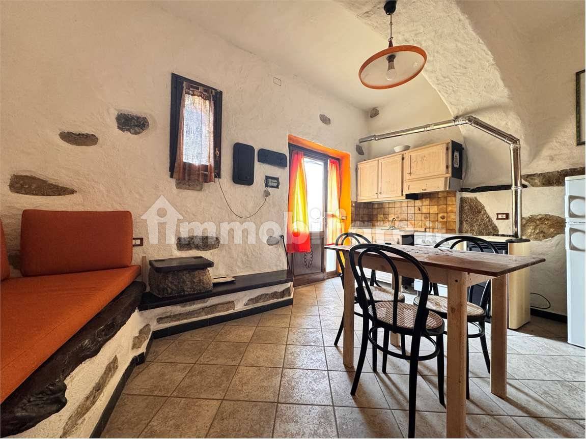 1 غرف نوم شقة في Chiusanico, Italy رقم 158849