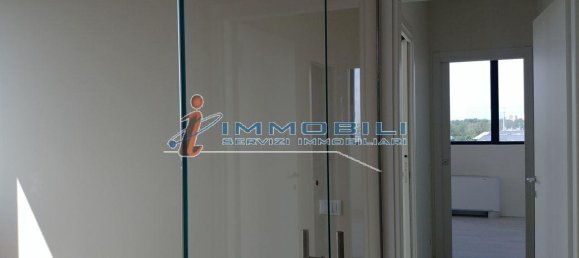 Apartamento de 4 habitaciónes en Milan, Italy No. 250742 14