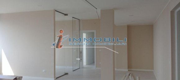Apartamento de 4 habitaciónes en Milan, Italy No. 250742 4