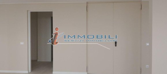 Apartamento de 4 habitaciónes en Milan, Italy No. 250742 11