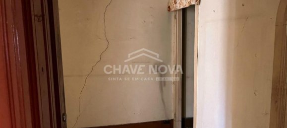 400m² Building in Porto, Portugal No. 37943 2