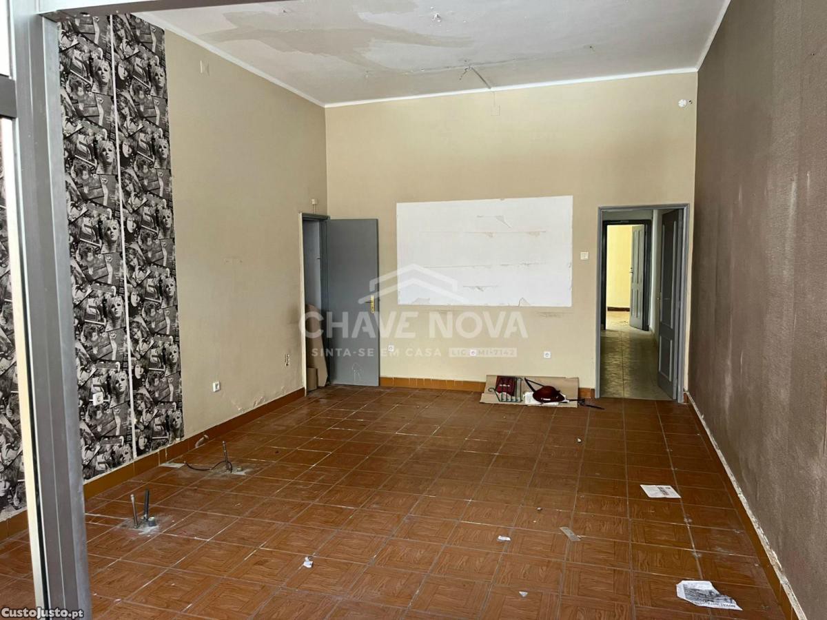 400m² Building in Porto, Portugal No. 37943