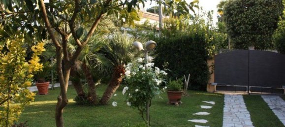 8-salle Villa à Montignoso, Italy No. 49603 15