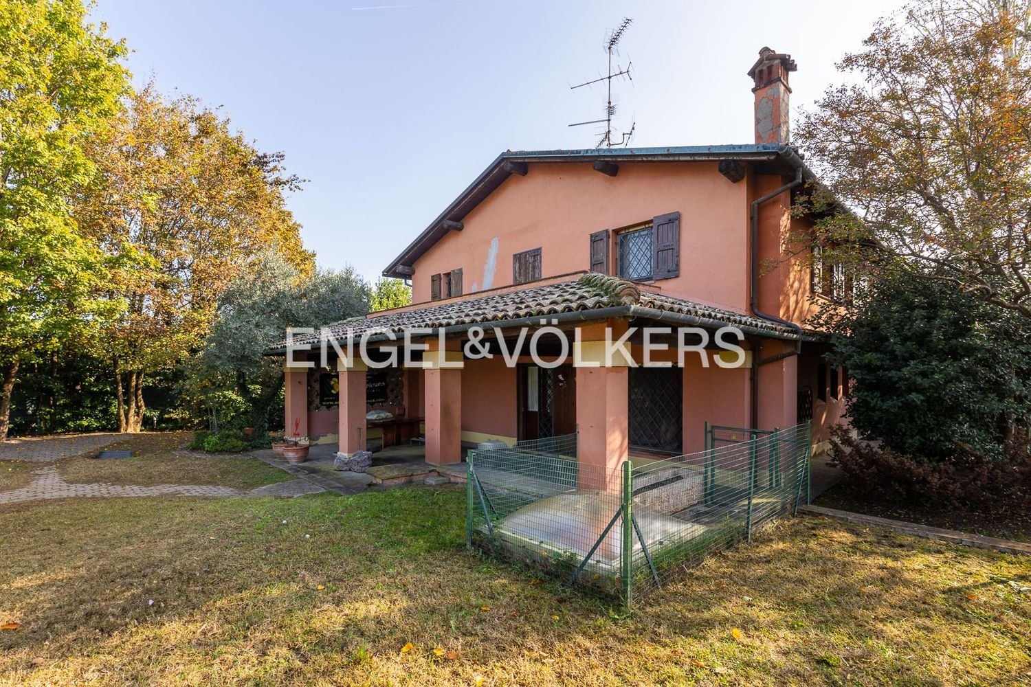 10 rooms Villa in Monte San Pietro, Italy No. 127383