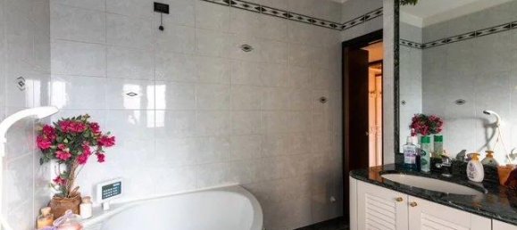 4-salle Villa à Milan, Italy No. 245738 20