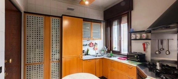 4-salle Villa à Milan, Italy No. 245738 8