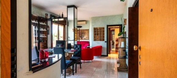 4-salle Villa à Milan, Italy No. 245738 2