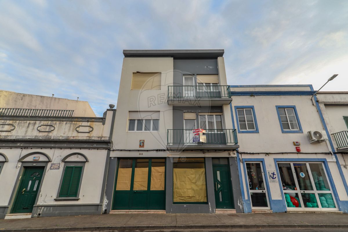 8 chambres Maison à Ponta Delgada, Portugal No. 33733