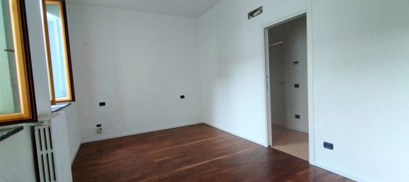 3غرفة شقة في Rho, Italy رقم 22921 10