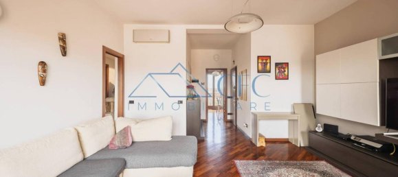 Apartamento de 4 habitaciónes en Pioltello, Italy No. 38935 8