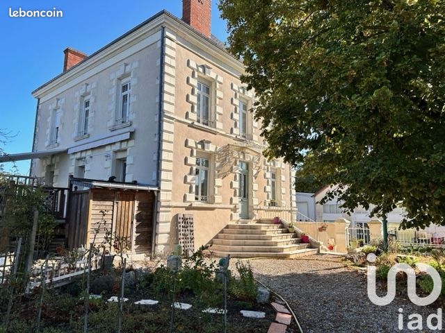 12 rooms House in Poulaines, France No. 48328