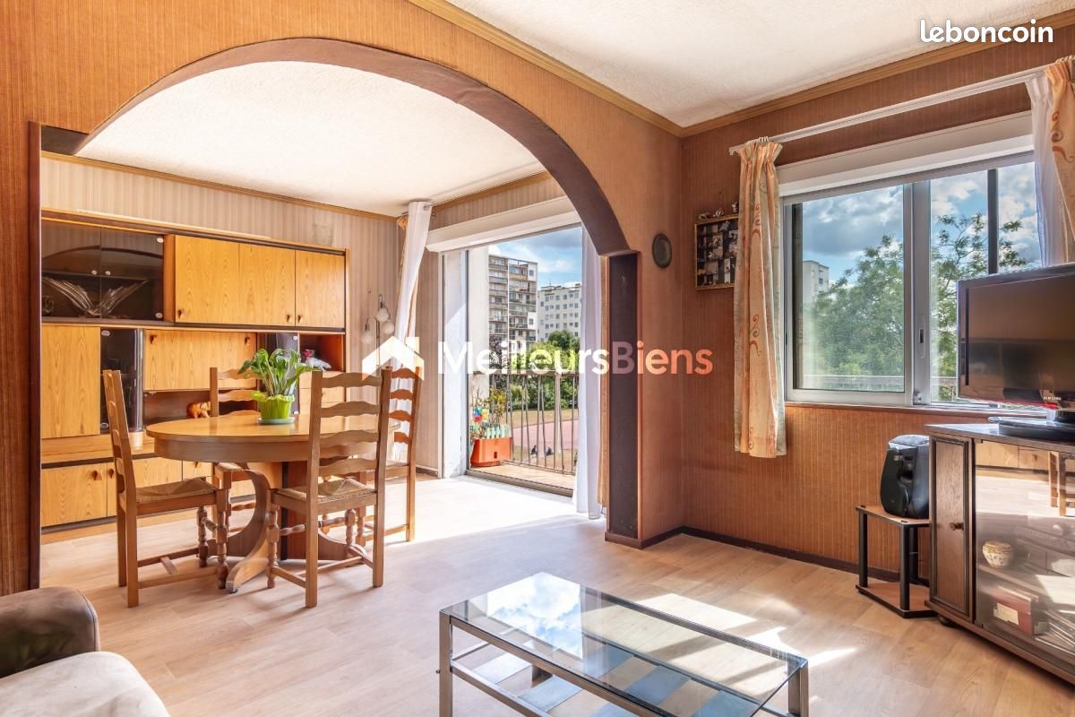 3 bedrooms Apartment in Fresnes, France No. 330429