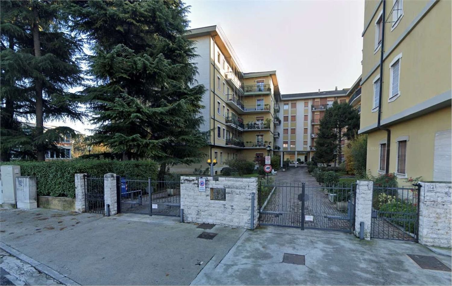 4-salle Appartement à Brescia, Italy No. 283798