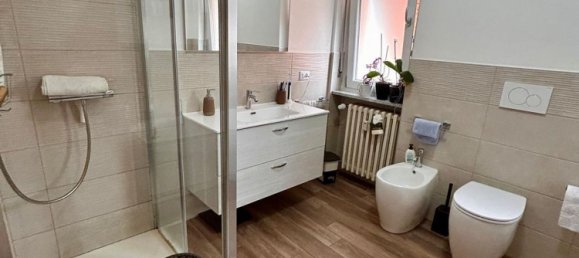 5 bedrooms Apartment in Biella, Italy No. 358062 10