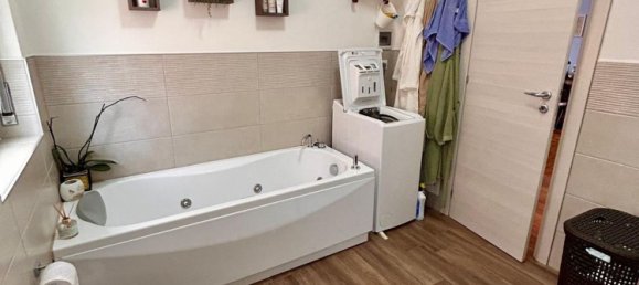 5 bedrooms Apartment in Biella, Italy No. 358062 11