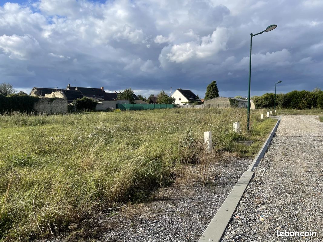 500m² Land in Laon, France No. 230443