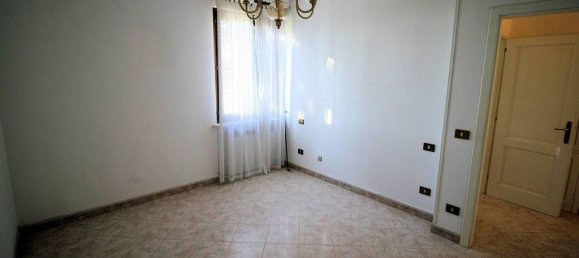 4 bedrooms House in Roccastrada, Italy No. 135000 16