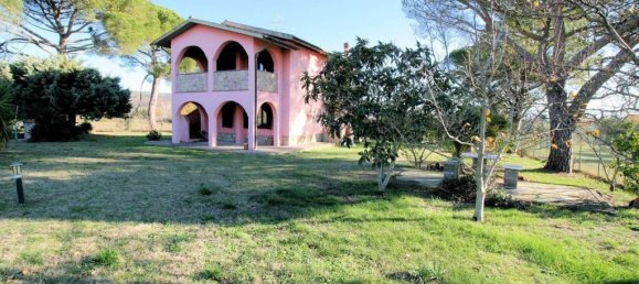 4 bedrooms House in Roccastrada, Italy No. 135000 6