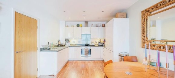 2 bedrooms Apartment in London, United Kingdom No. 10607 3
