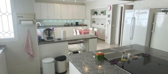 Villa de 8 dormitorios en Marbella, Spain No. 142828 46