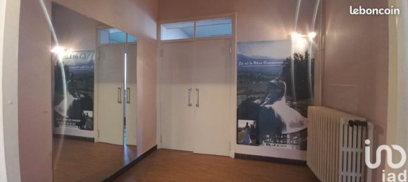 246m² Garage in Gournay-en-Bray, France No. 353672 2