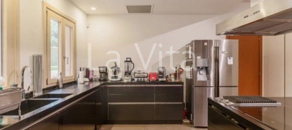 6 bedrooms Villa in Cascais, Portugal No. 170507 4