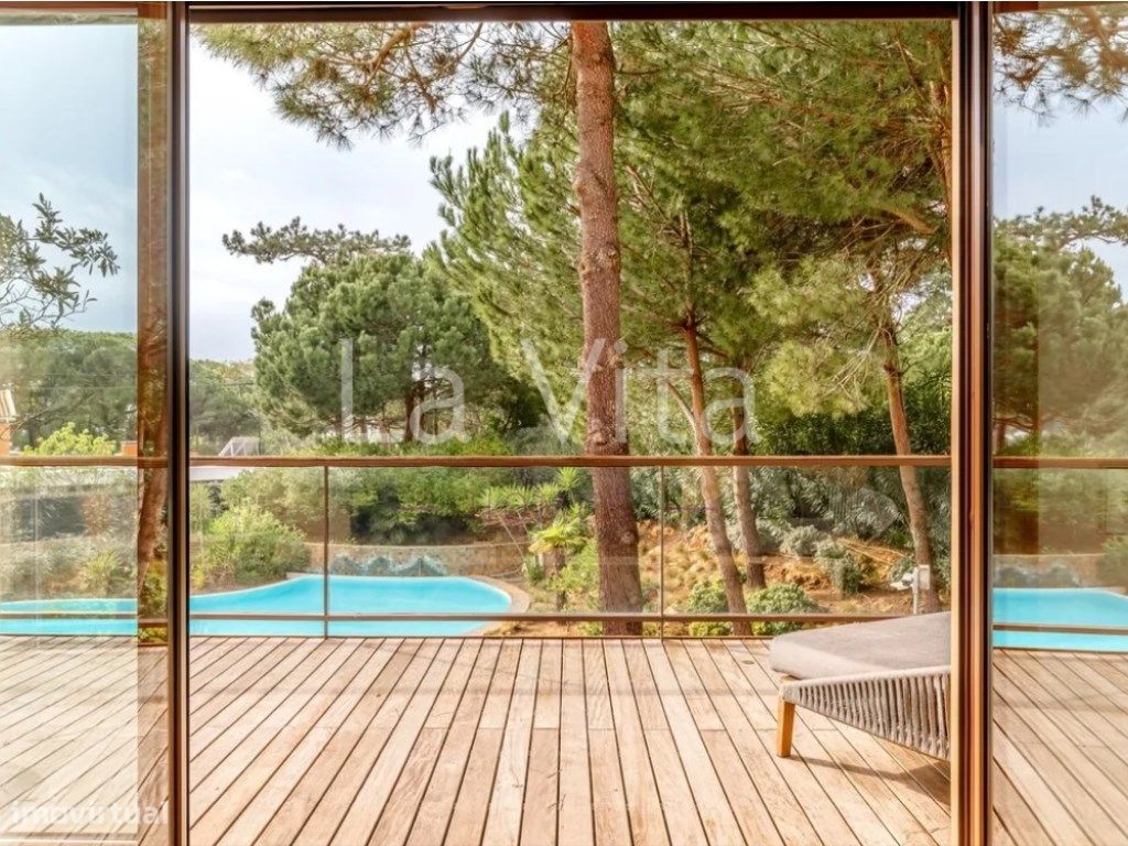 6 bedrooms Villa in Cascais, Portugal No. 170507