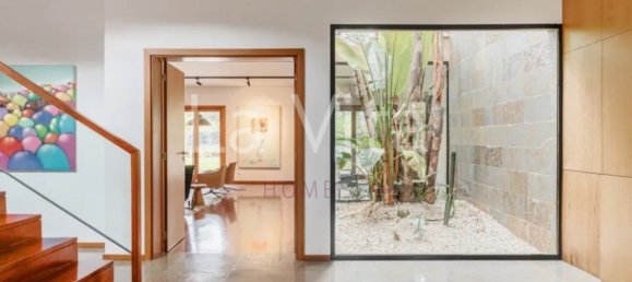 6 bedrooms Villa in Cascais, Portugal No. 170507 5