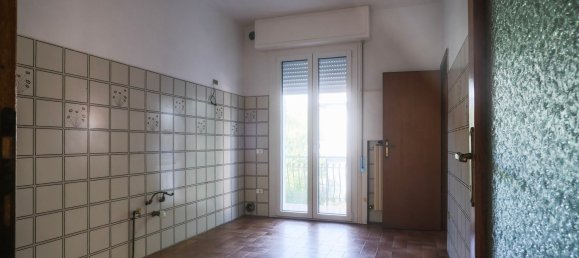 4 rooms Duplex in Montelabbate, Italy No. 264910 3