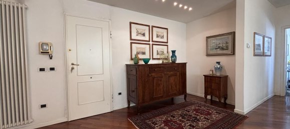 Пентхаус с 4 комнатами в Виченца, Италия № 9465 3