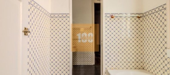 614m² Building in Porto, Portugal No. 123459 9