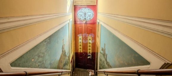 614m² Building in Porto, Portugal No. 123459 2