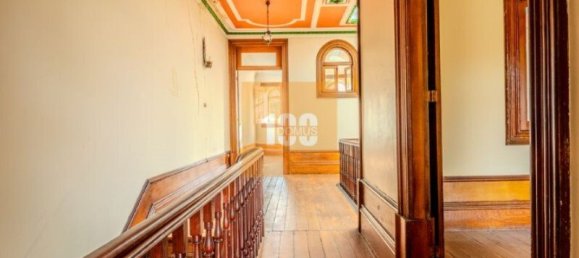 614m² Building in Porto, Portugal No. 123459 19