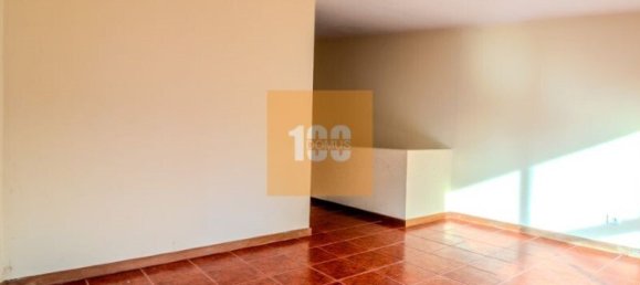 614m² Building in Porto, Portugal No. 123459 29
