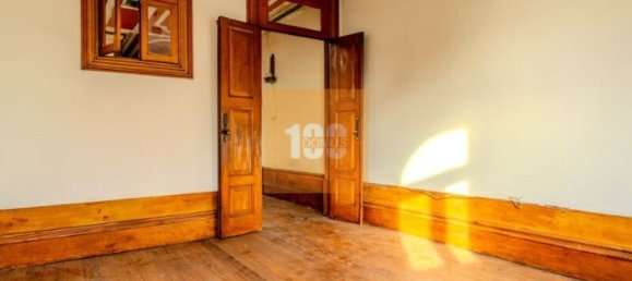 614m² Building in Porto, Portugal No. 123459 17