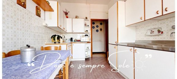 6 rooms Apartment in Genoa, Italy No. 13605 14