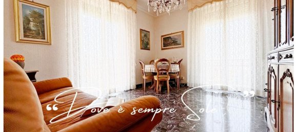 6 rooms Apartment in Genoa, Italy No. 13605 2