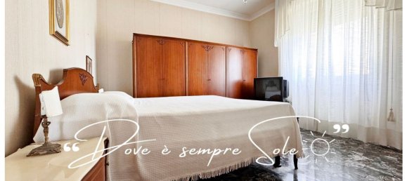 6 rooms Apartment in Genoa, Italy No. 13605 15