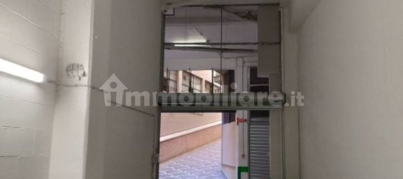 36m² Garage in Rome, Italy No. 296294 3