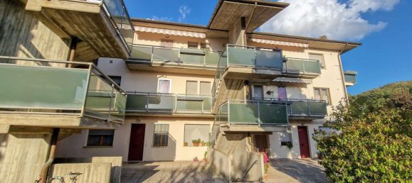 5غرفة شقة في Piandimeleto, Italy رقم 80182 26