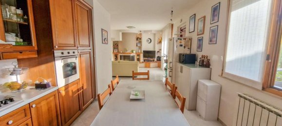 5غرفة شقة في Piandimeleto, Italy رقم 80182 15