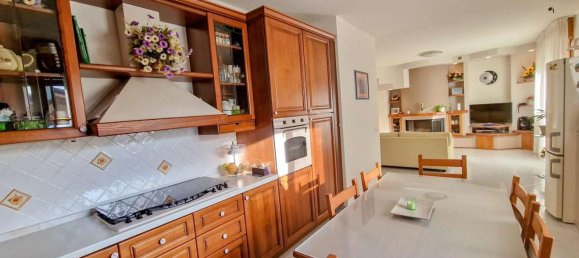 5غرفة شقة في Piandimeleto, Italy رقم 80182 18