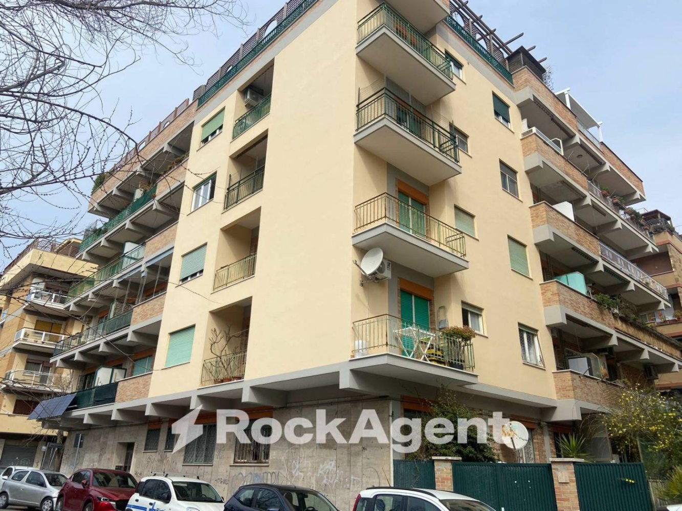 Apartamento de 2 dormitorios en Rome, Italy No. 391052