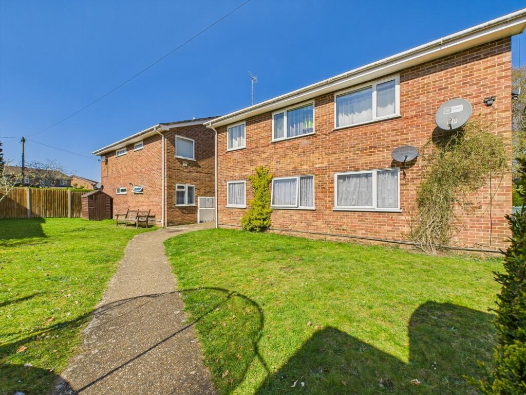 2 bedrooms Apartment in Bordon, United Kingdom No. 13884