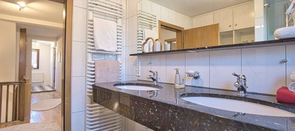 Дом с 8 комнатами в Lollar, Германия № 18768 17