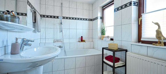 Дом с 8 комнатами в Lollar, Германия № 18768 16